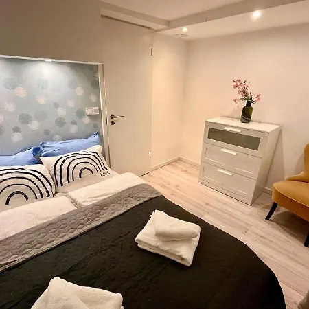 Cozy 2-bedroom In The Center * Budapesta