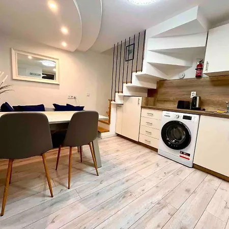 Cozy 2-bedroom In The Center Apartamento *